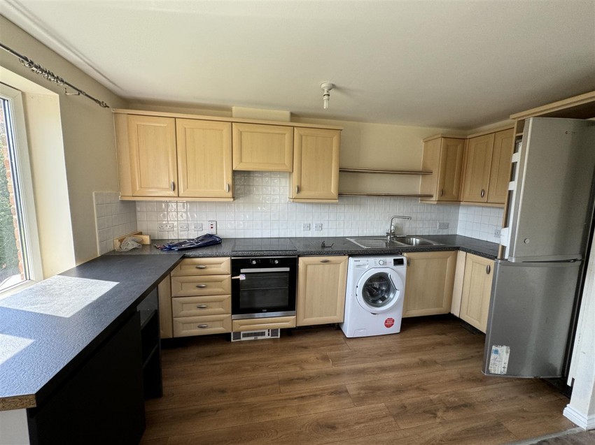 Images for Blackburn Way, TW4 5AH