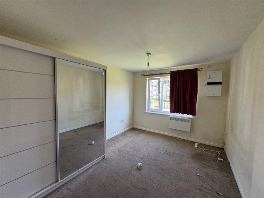 Images for Blackburn Way, TW4 5AH